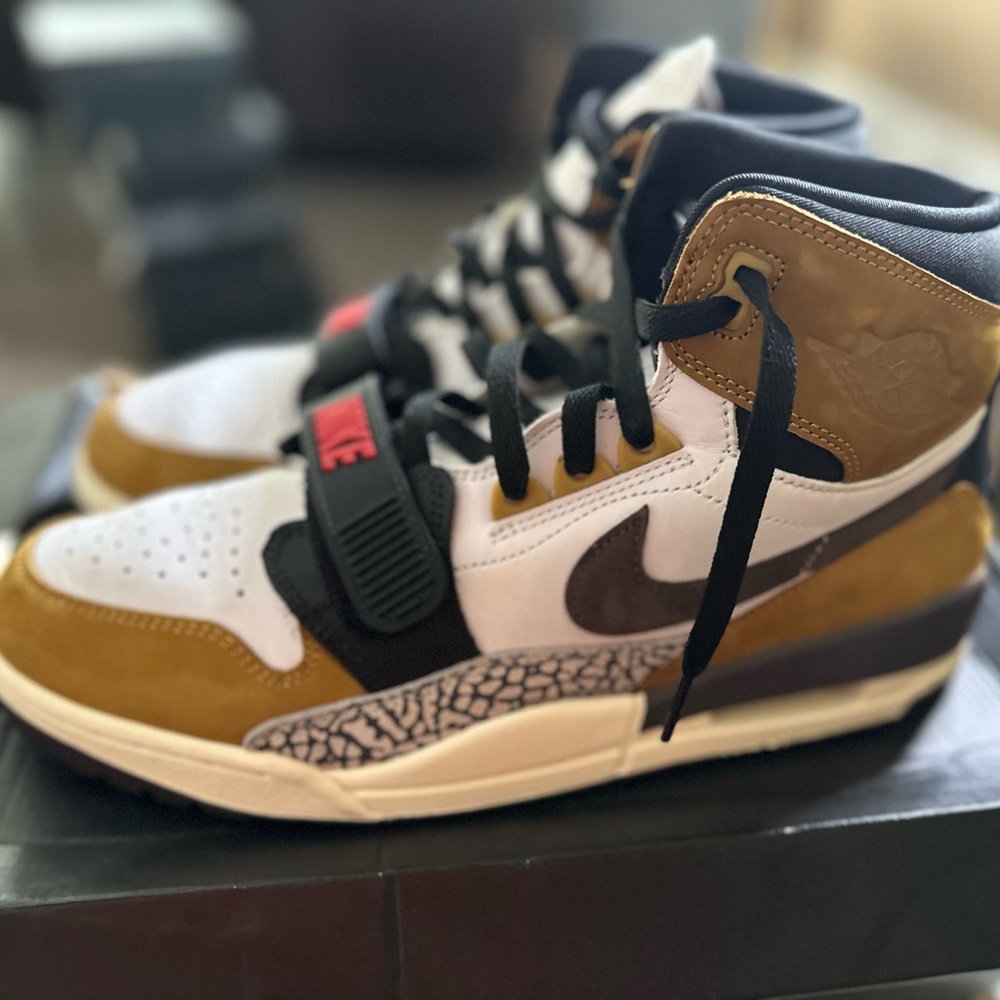 Nike Air Jordan Legacy 312 White/Baroque Brown-Wheat - Picture 1 of 9